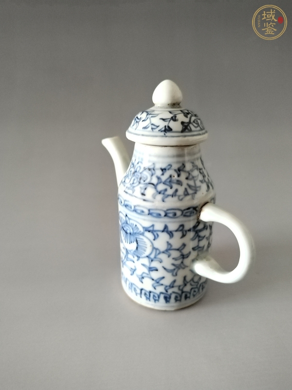 古玩陶瓷青花淡描花卉紋酒壺真品鑒賞圖