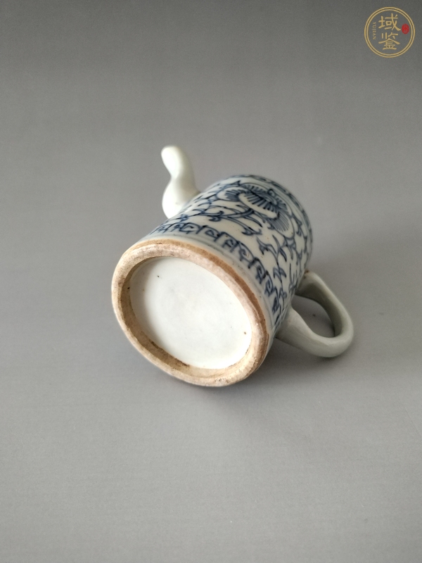 古玩陶瓷青花淡描花卉紋酒壺真品鑒賞圖