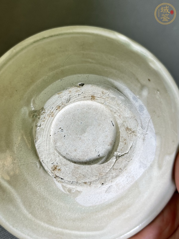 古玩陶瓷邢窯白瓷唇口碗真品鑒賞圖