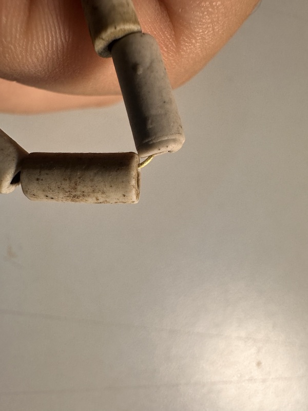古玩玉器文化期地方料管珠拍賣,當前價格400元