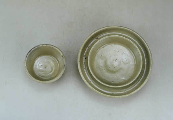 古玩陶瓷精品:明代龍泉窯青瓷杯和明代龍泉窯青瓷杯托（一套拍賣）拍賣，當前價格39元