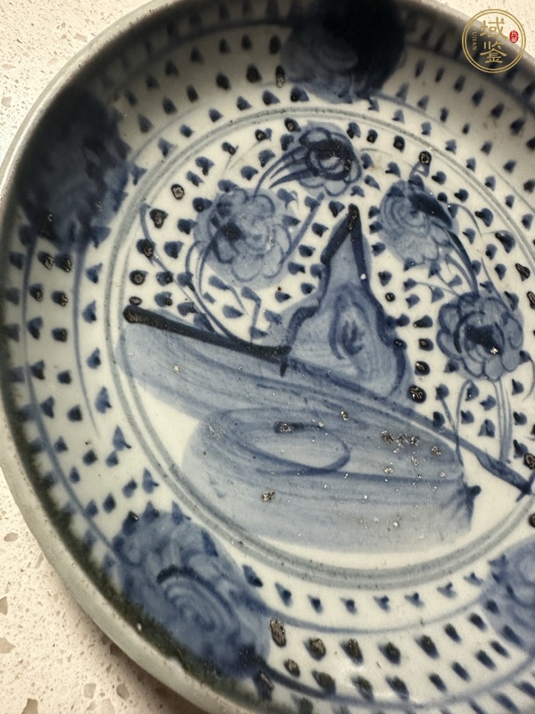 古玩陶瓷明代空白期青花盤真品鑒賞圖