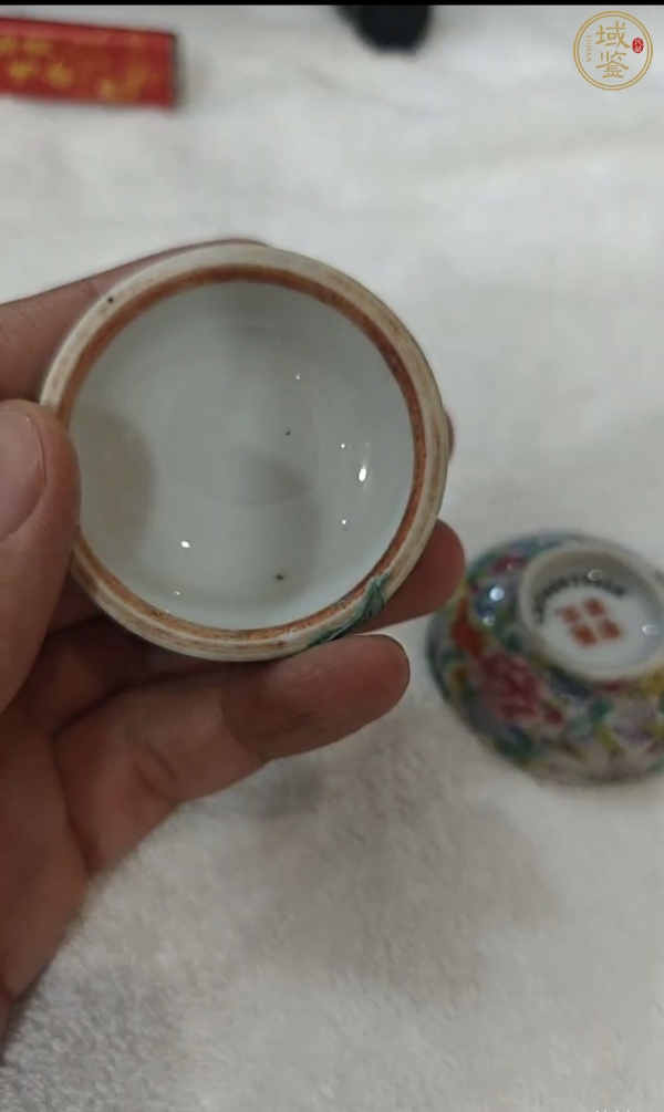 古玩陶瓷粉彩百花不落地紋印盒真品鑒賞圖