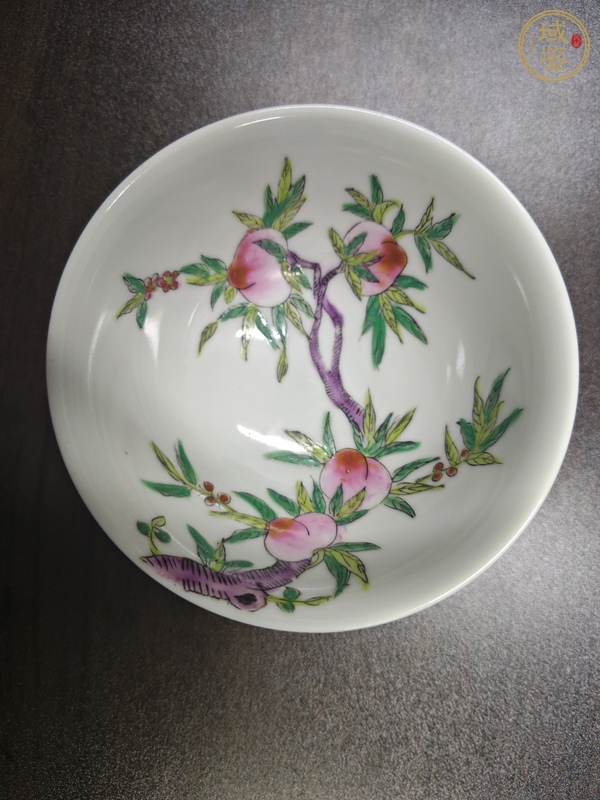 古玩陶瓷桃紋粉彩小碗真品鑒賞圖