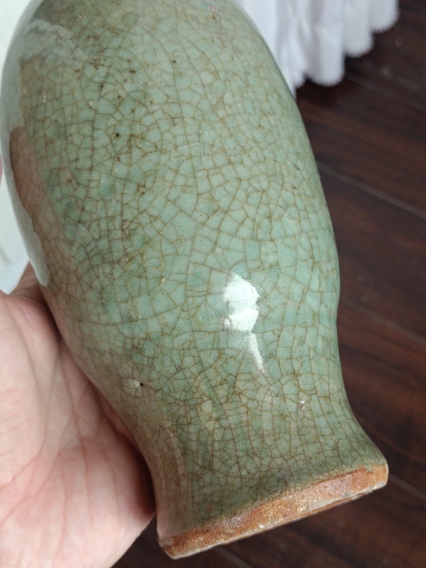 古玩陶瓷龍泉青瓷橄欖瓶拍賣(mài)，當(dāng)前價(jià)格2000元