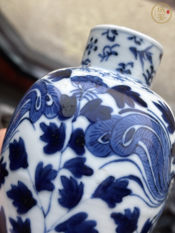 古玩陶瓷青花鳳傳花卉紋梅瓶真品鑒賞圖