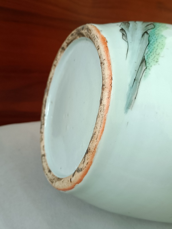 古玩陶瓷粉彩人物故事紋雙耳瓶拍賣，當(dāng)前價(jià)格2680元