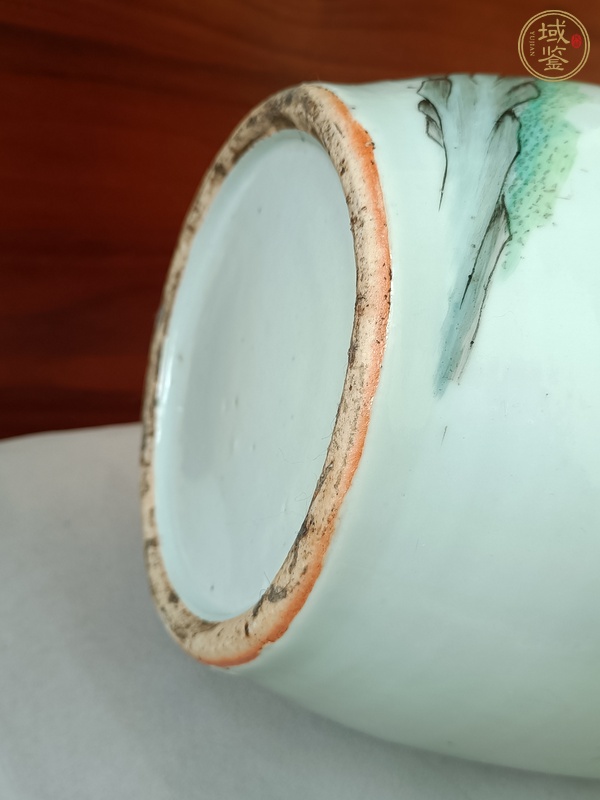 古玩陶瓷粉彩人物故事紋雙耳瓶真品鑒賞圖
