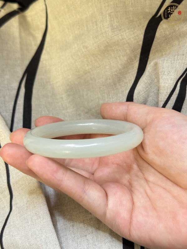 古玩玉器和田玉雕“素紋手鐲”真品鑒賞圖