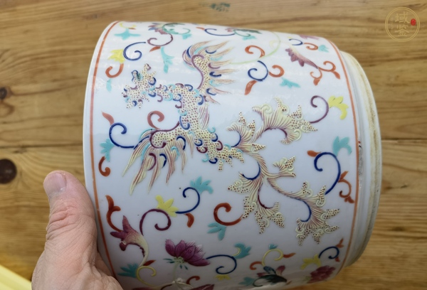 古玩粉彩夔鳳紋花盆真品鑒賞圖