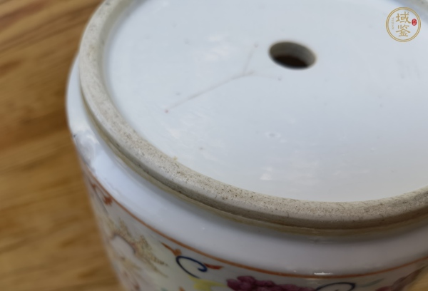 古玩陶瓷粉彩夔鳳紋花盆真品鑒賞圖