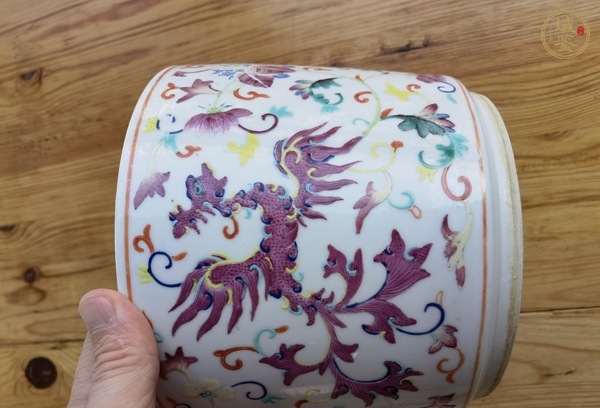 古玩陶瓷粉彩夔鳳紋花盆真品鑒賞圖