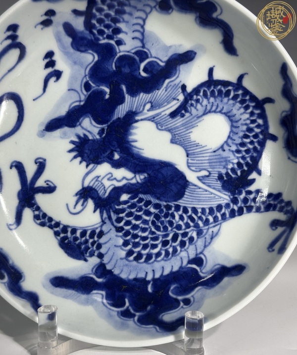 古玩陶瓷雍正過墻龍紋盤真品鑒賞圖