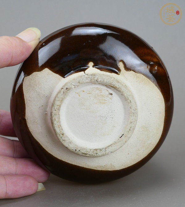 古玩陶瓷定窯系紫金釉雞心罐真品鑒賞圖