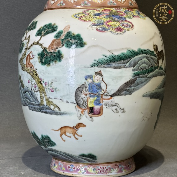古玩陶瓷粉彩山水人物生肖圖雙耳瓶真品鑒賞圖