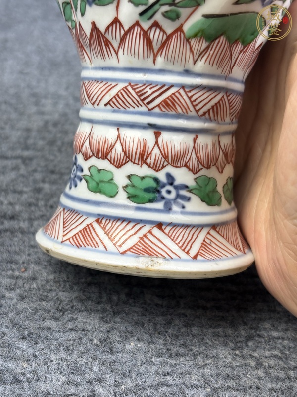 古玩陶瓷康熙五彩花卉紋賞瓶真品鑒賞圖
