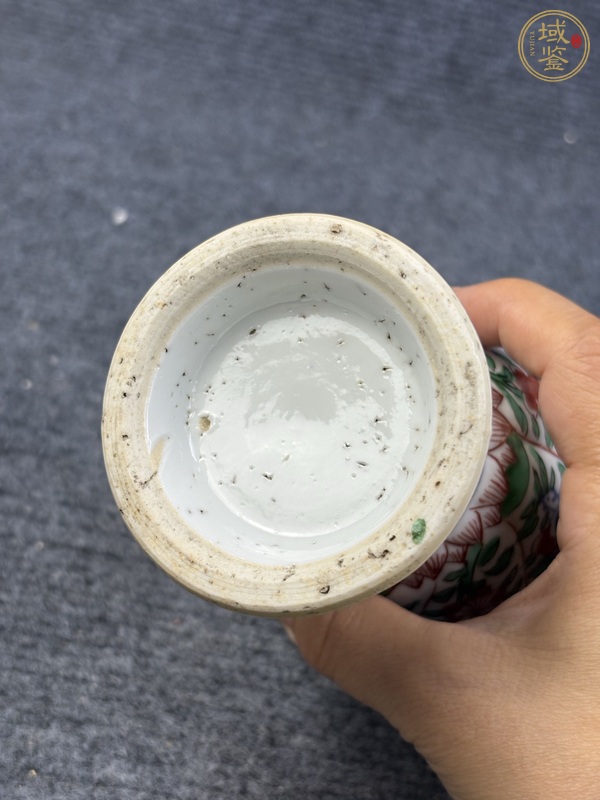古玩陶瓷康熙五彩花卉紋賞瓶真品鑒賞圖