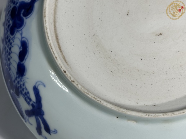 古玩陶瓷雍正過墻龍紋盤真品鑒賞圖