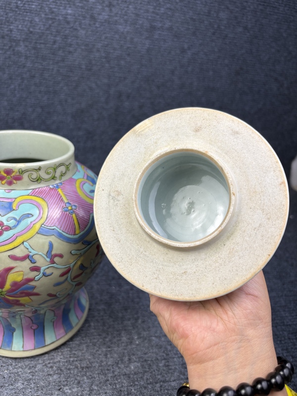 古玩陶瓷粉彩花卉紋將軍罐拍賣,當前價格3988元