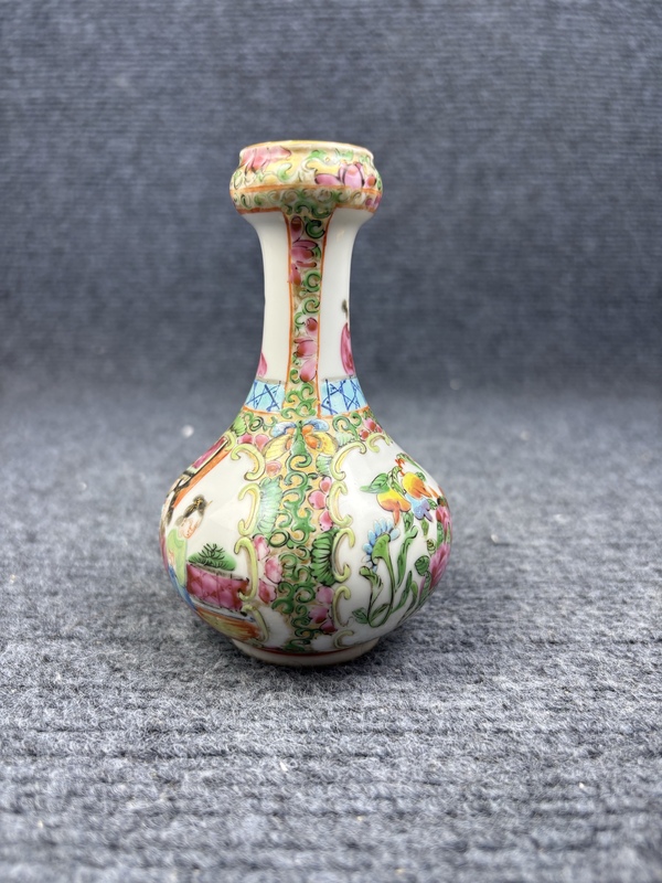 古玩陶瓷廣彩人物故事花鳥紋蒜頭瓶拍賣,當前價格2288元
