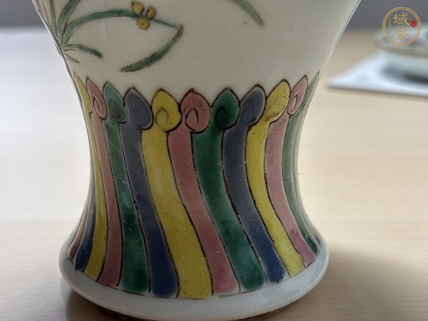 古玩陶瓷雍乾粉彩瓶真品鑒賞圖
