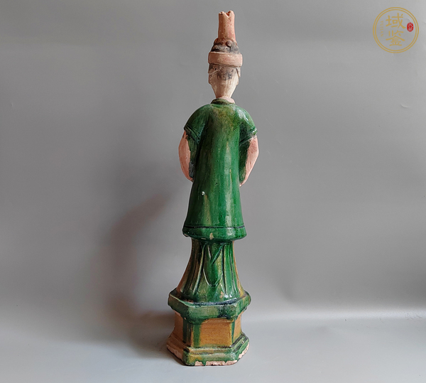 古玩陶瓷明三彩人物俑真品鑒賞圖