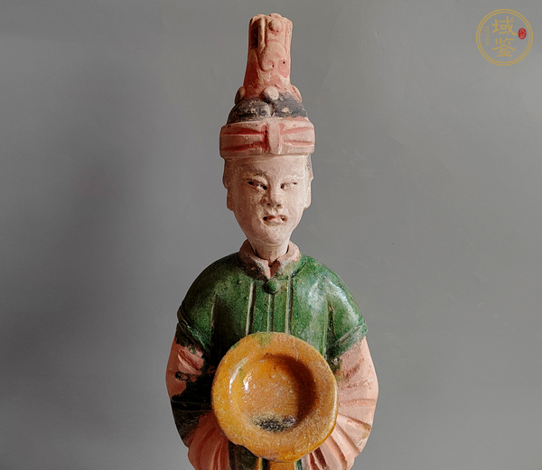古玩陶瓷明三彩人物俑真品鑒賞圖