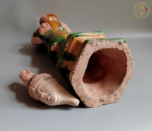 古玩陶瓷明三彩人物俑真品鑒賞圖