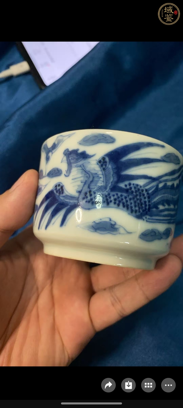 古玩陶瓷晚清青花鳳紋杯真品鑒賞圖
