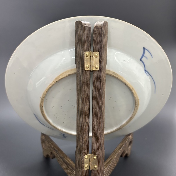 古玩陶瓷清康熙青花提籃花卉紋折沿盤拍賣，當(dāng)前價(jià)格2200元