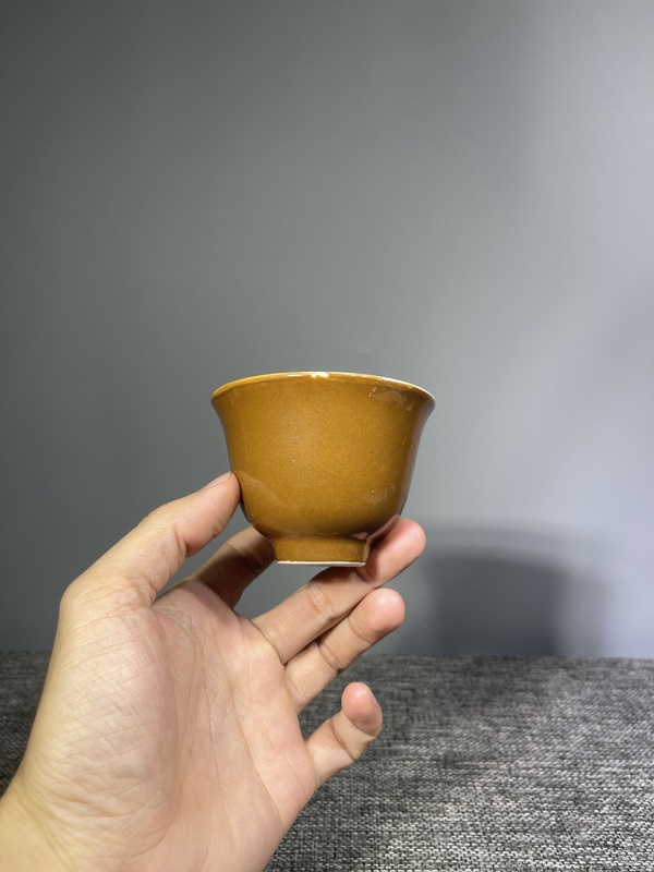 古玩陶瓷民國(guó).紫金釉茶杯拍賣，當(dāng)前價(jià)格0元
