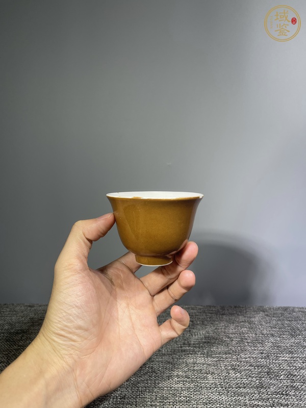 古玩陶瓷紫金釉茶杯真品鑒賞圖