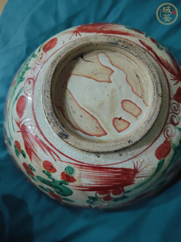 古玩陶瓷紅綠彩花鳥紋碗真品鑒賞圖