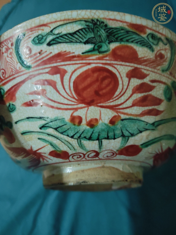 古玩陶瓷紅綠彩花鳥紋碗真品鑒賞圖