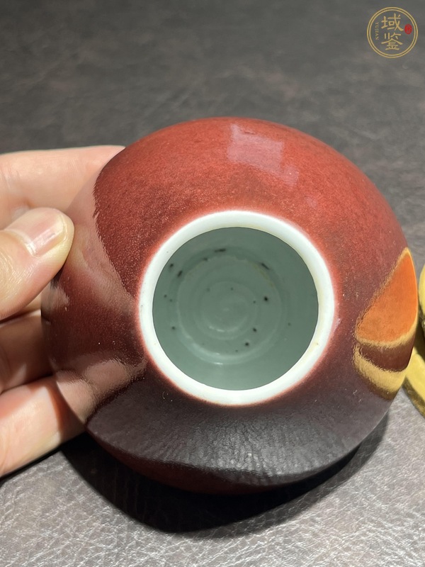 古玩陶瓷清中期祭紅釉雞心水盂真品鑒賞圖