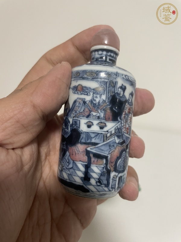 古玩陶瓷青花釉里紅人物故事圖鼻煙壺真品鑒賞圖