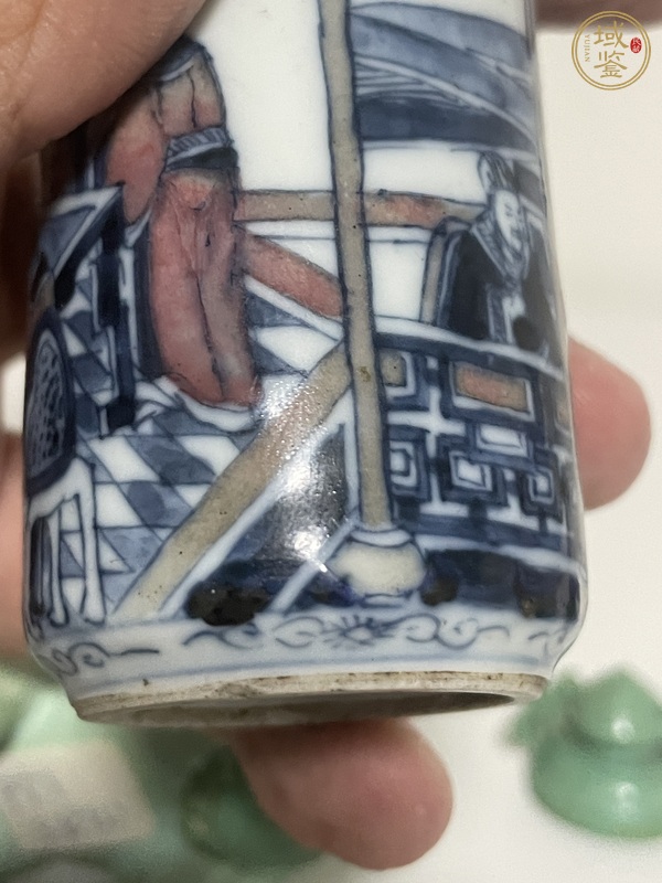 古玩陶瓷青花釉里紅人物故事圖鼻煙壺真品鑒賞圖