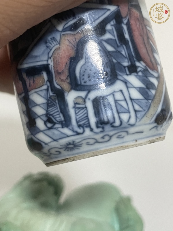 古玩陶瓷青花釉里紅人物故事圖鼻煙壺真品鑒賞圖