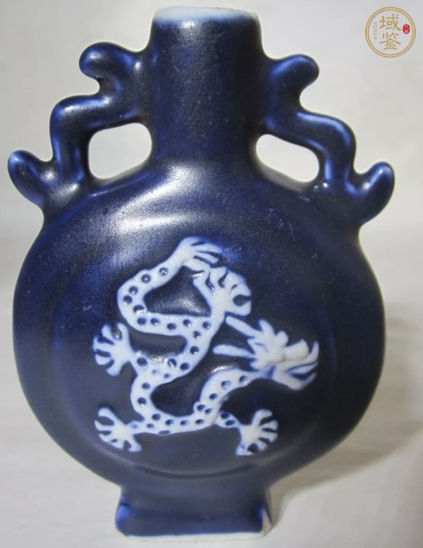 古玩祭藍釉堆白龍紋福耳瓶真品鑒賞圖