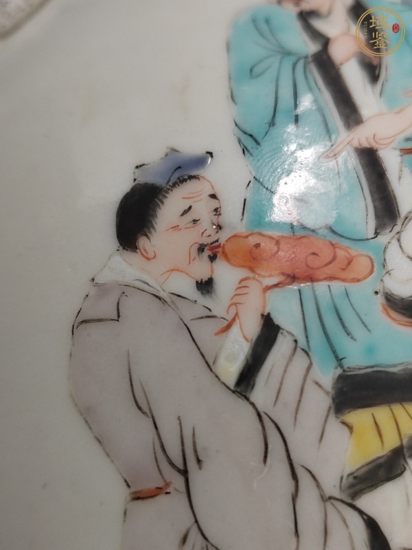古玩人物紋廣彩瓶真品鑒賞圖
