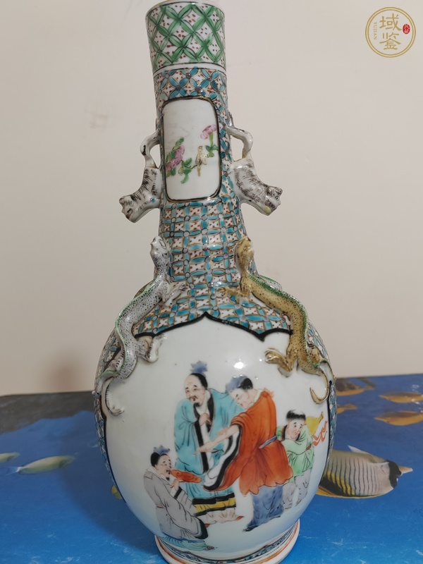 古玩陶瓷人物紋廣彩瓶真品鑒賞圖