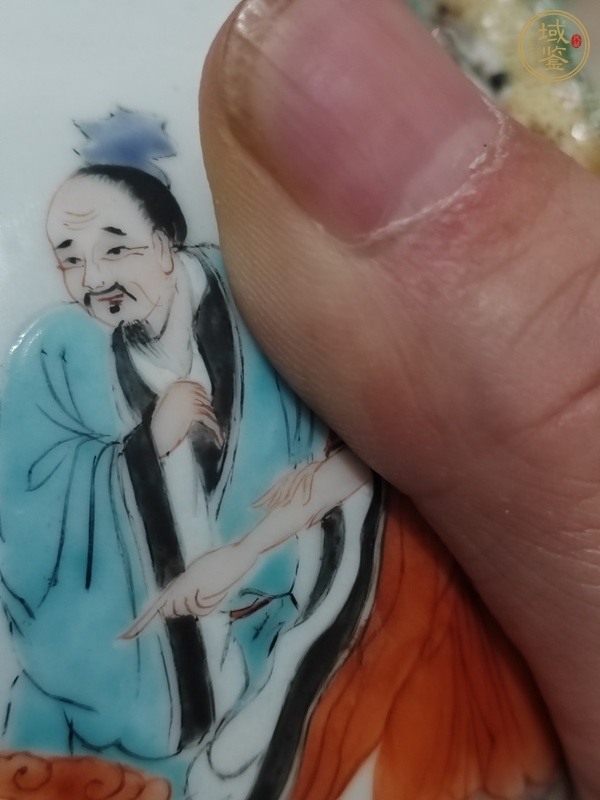 古玩陶瓷人物紋廣彩瓶真品鑒賞圖