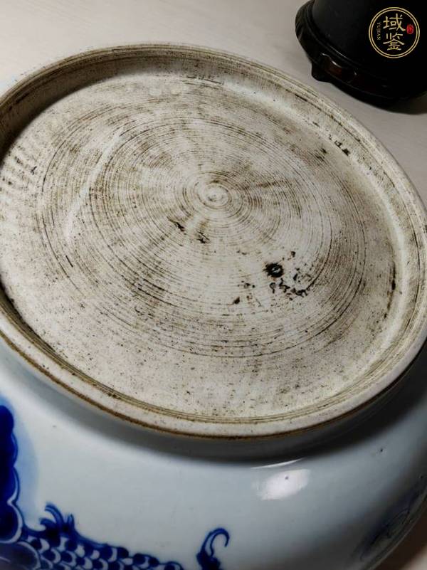 古玩陶瓷清乾隆青花云龍趕珠紋盤真品鑒賞圖