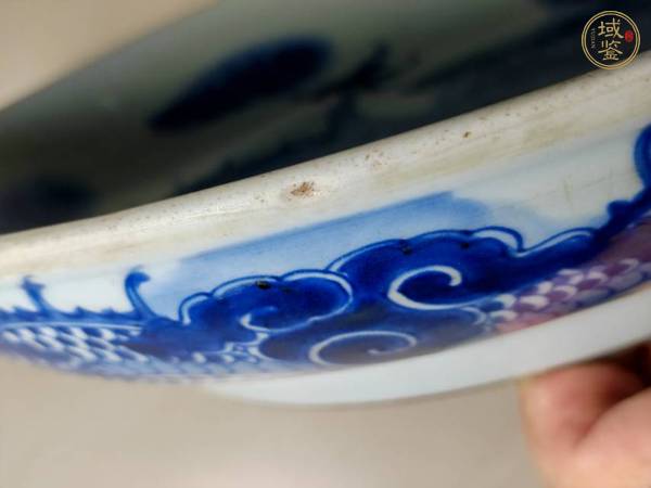 古玩陶瓷清乾隆青花云龍趕珠紋盤真品鑒賞圖