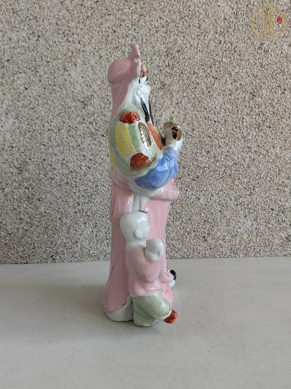 古玩陶瓷粉彩財神造像真品鑒賞圖