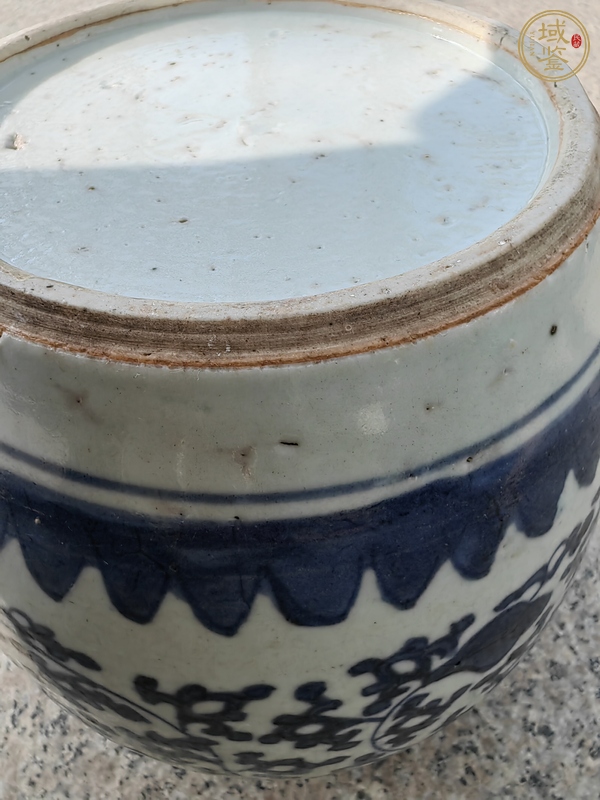 古玩陶瓷花卉紋青花罐真品鑒賞圖