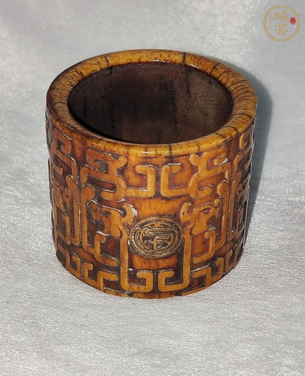 古玩字畫清代骨雕乾隆年制款班指真品鑒賞圖
