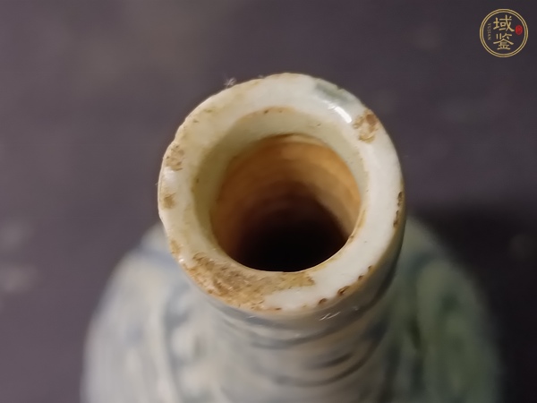古玩卷草紋青花瓶真品鑒賞圖