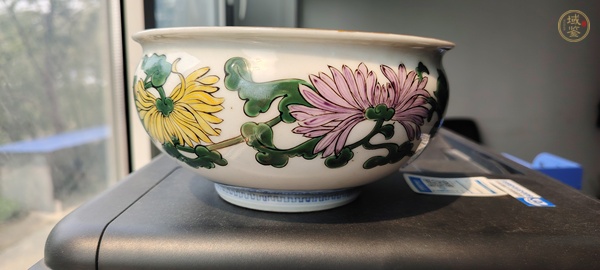 古玩陶瓷日本明治青花彩繪花卉紋碗真品鑒賞圖