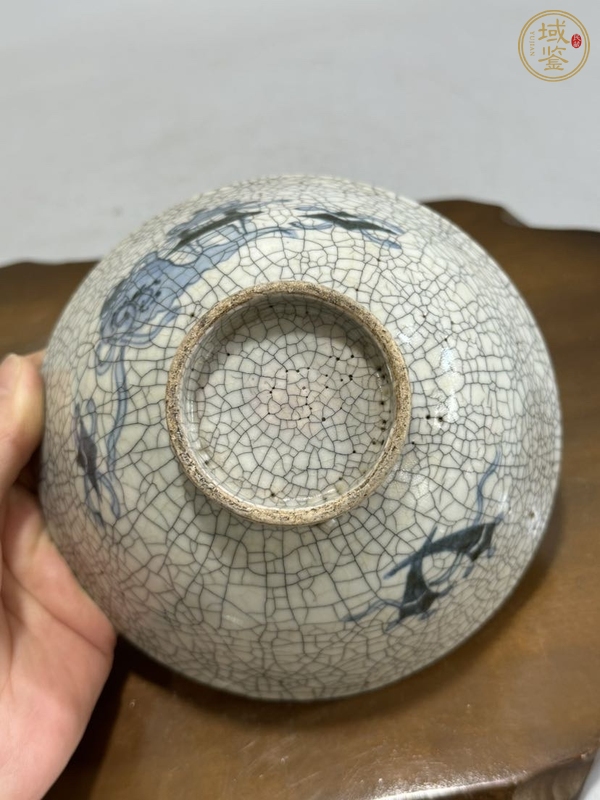 古玩陶瓷哥釉青花蓋碗真品鑒賞圖